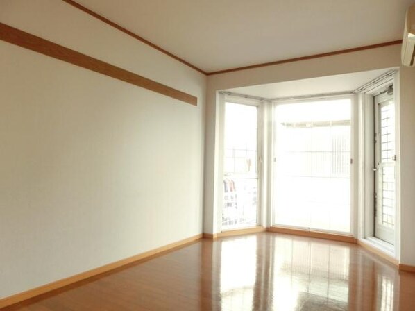 ドエルフォーラム五番館の物件内観写真